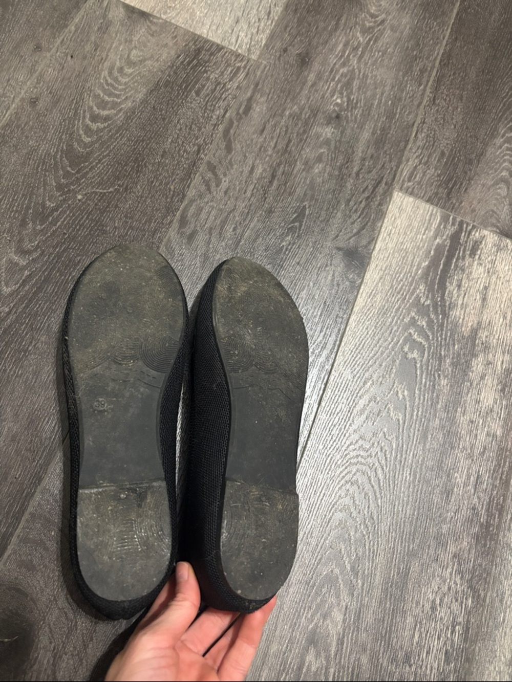 Free cloud black flats - Picture 3 of 3